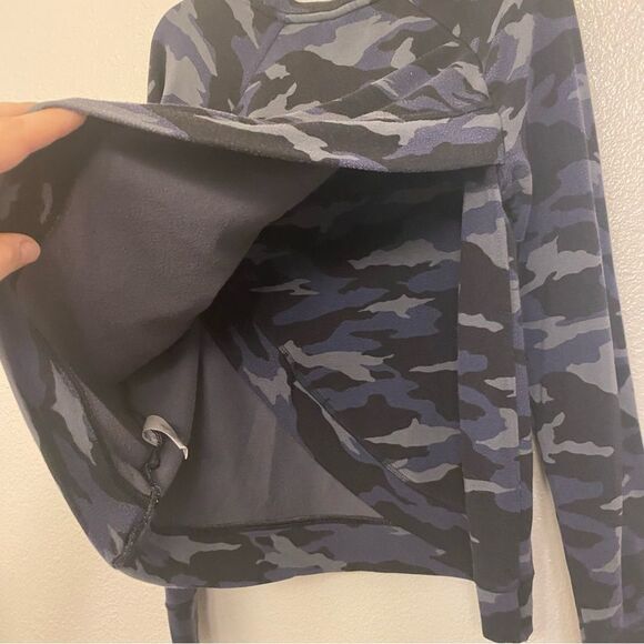 ATHLETA GIRL Cozy Cross Your Fingers Sweatshirt navy blue Camo modal XL 14 - Picture 4 of 10